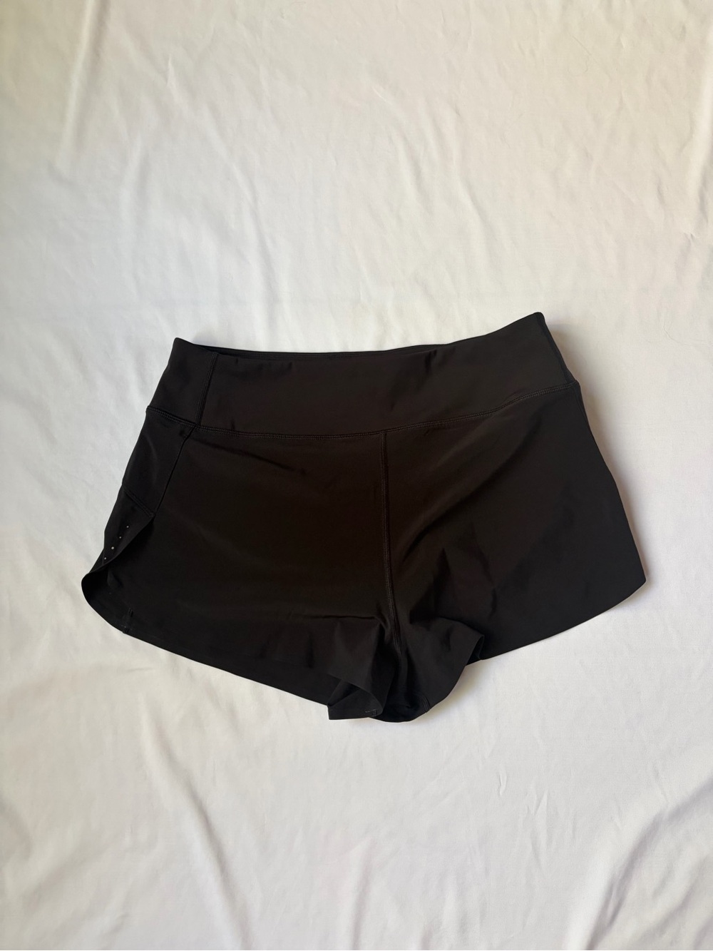 Athleta high rise run shorts